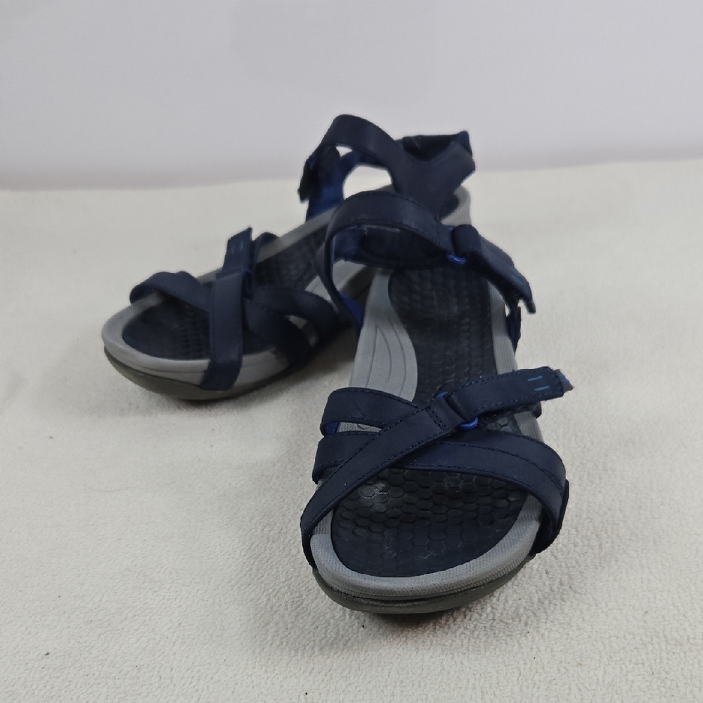Bare Traps Women's Navy Sandals